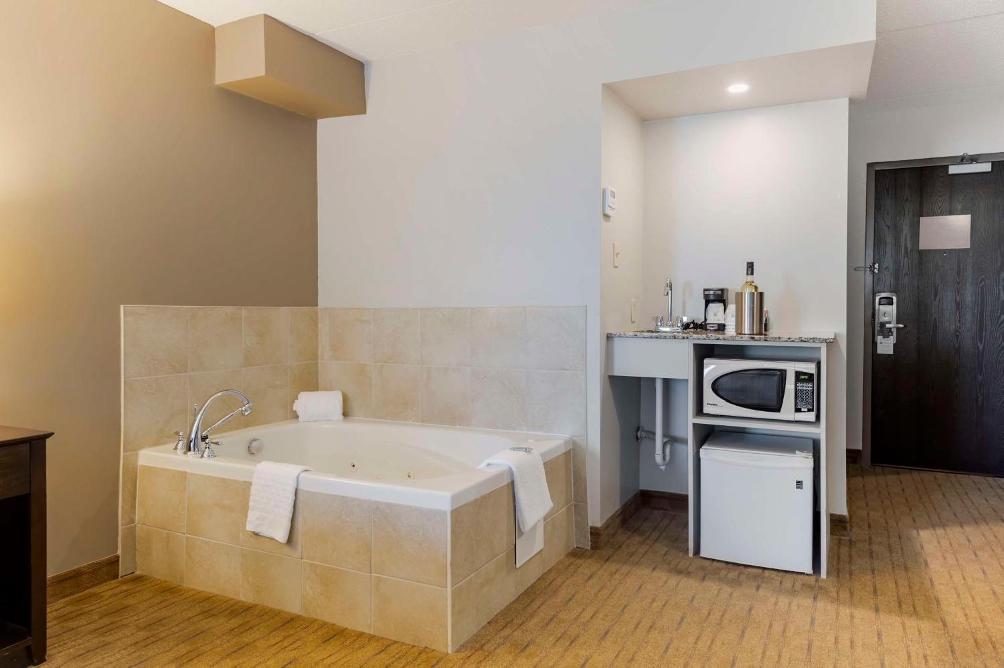 Best Western Pembroke Inn & Conference Centre מראה חיצוני תמונה
